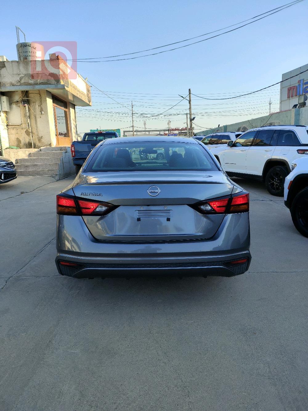 Nissan Altima